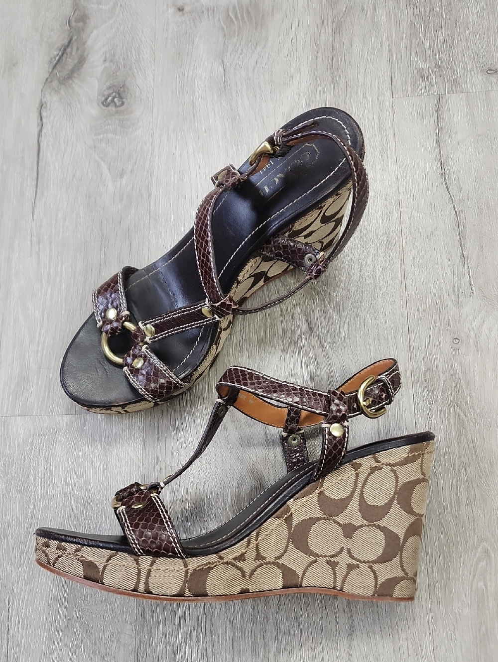 Coach Signiture  Brown Patterned Wedge Sandals  T STRAP